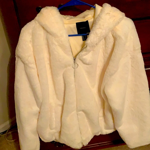 New w tags forever 21 cream super super soft faux fur zip jacket..